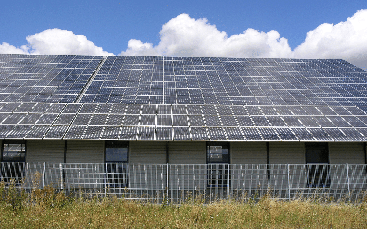 หลังคาโซล่าเซลล์ หรือ Solar rooftop
